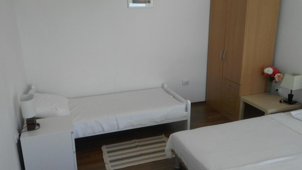 Apartmani Lela Selce Esterno foto
