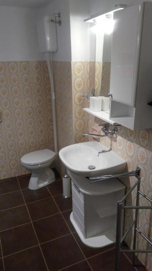 Apartmani Lela Selce Esterno foto
