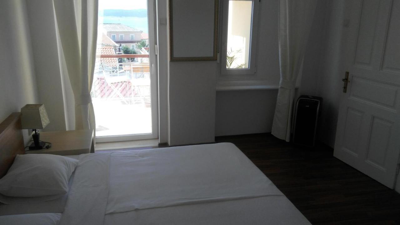 Apartmani Lela Selce Esterno foto