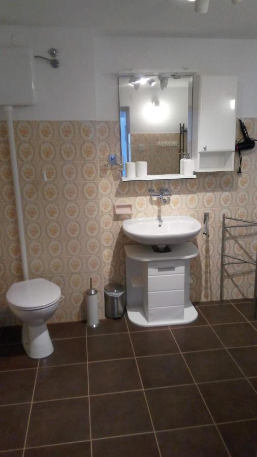 Apartmani Lela Selce Esterno foto